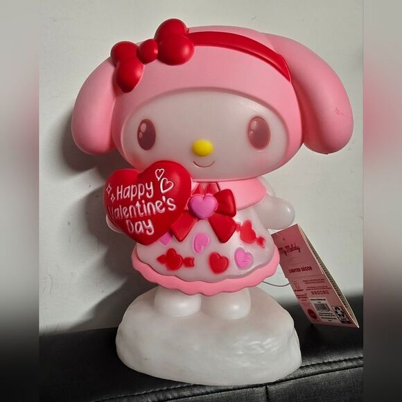Sanrio Valentine's Day Blow Mold Décor Hello Kitty Kuromi and My Melody LED, 3pc - Picture 11 of 15
